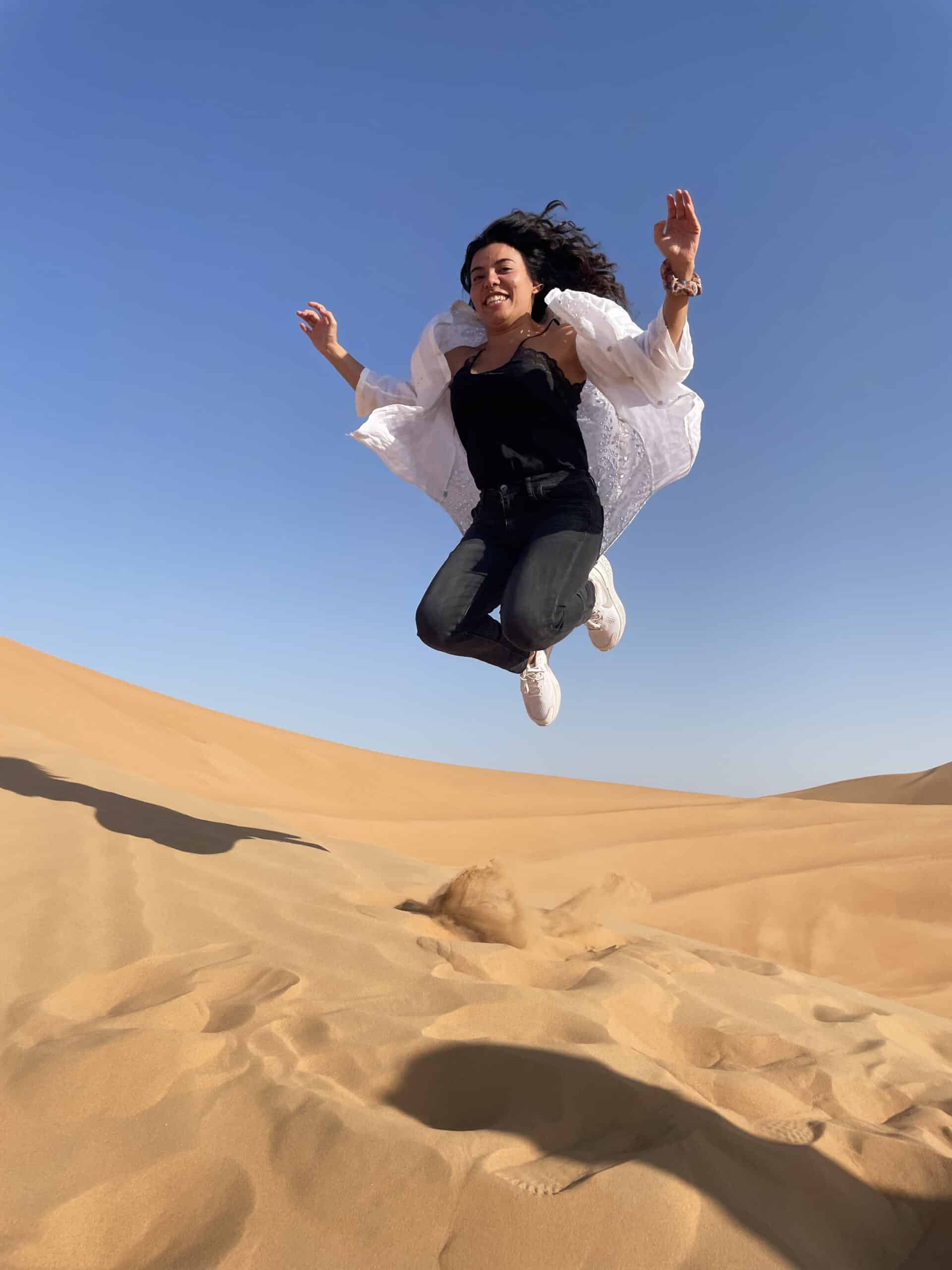 Sauter dans le désert fANNY Sauter dans le desert fANNY scaled